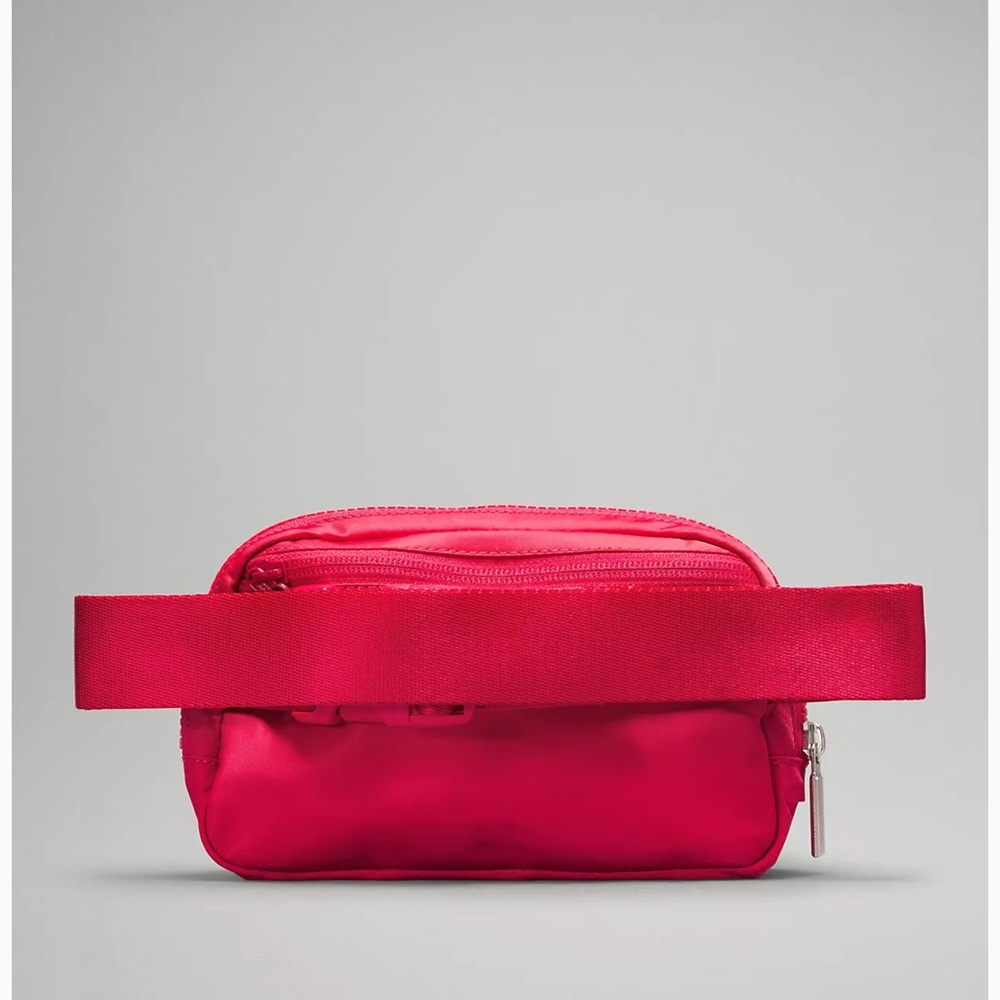 NWT Lululemon Wear Everywhere belt bag 1L Cherry Mist sold out - Picture 3 of 7